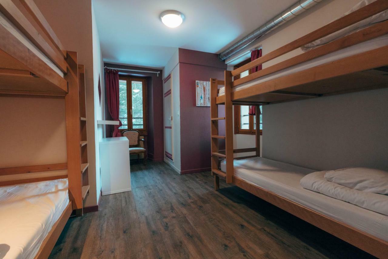 1861 Chatel Hostel Esterno foto